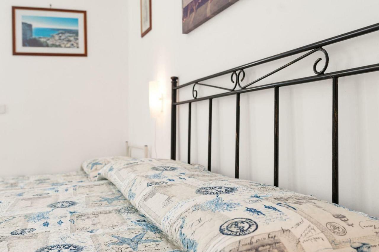 Bed and Breakfast Enea Castro  Экстерьер фото